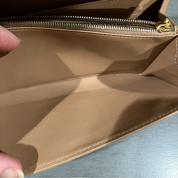 Louis Vuitton Tan Wallet - Picture 8 of 11